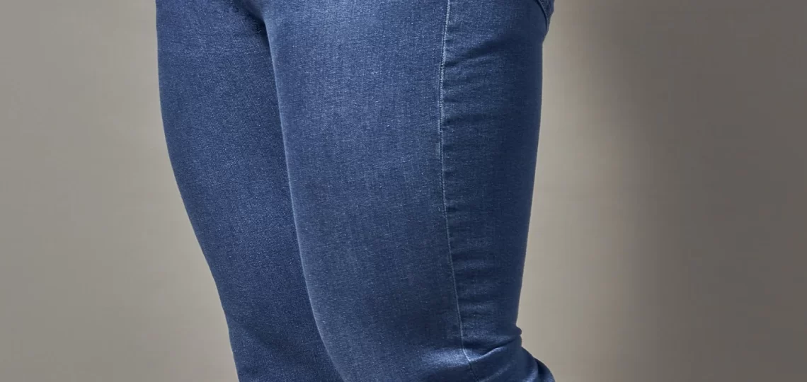 get formaldehyde smell out of jeans