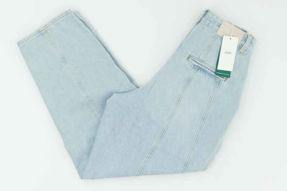 closed jeans