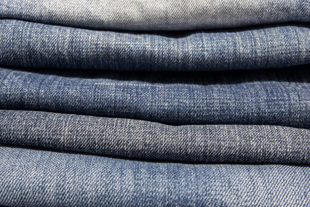 get formaldehyde smell out of  jeans