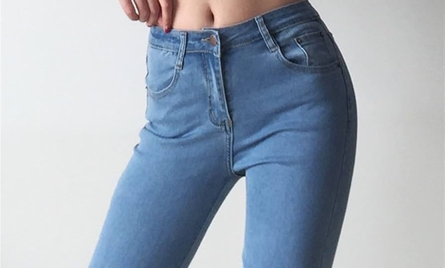 a size 28 in womens jeans