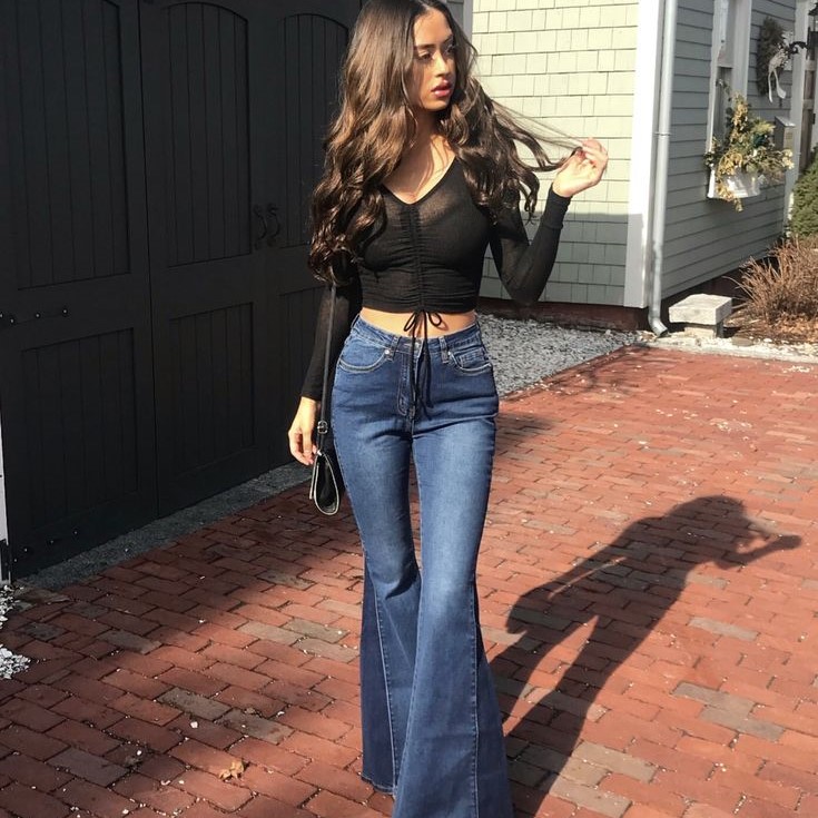 flared jeans outfit